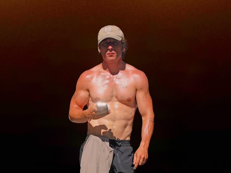 Jeremy Allen White spotted training in Los Angeles | Image: Just Jared