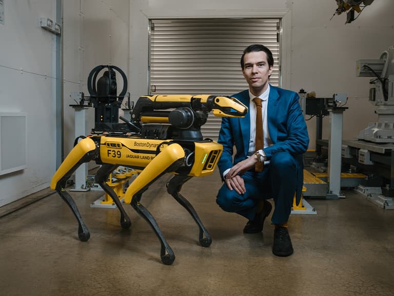 Jlr robot dod with executive