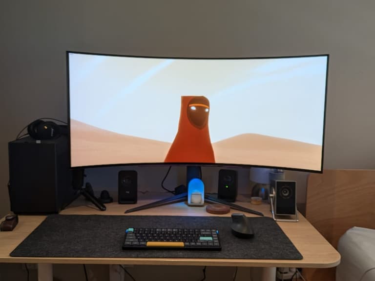 LG UltraGear 45'' OLED Monitor