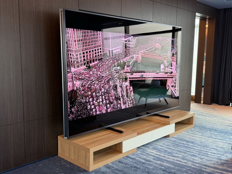 Hisense 110ux feature 3