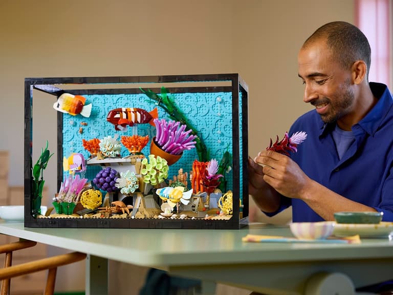 Lego tropical aquarium feature 2