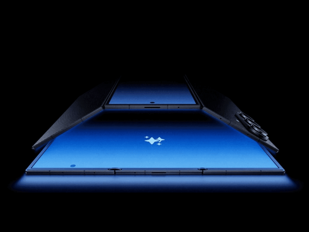 Samsung Galaxy 7 TriFold