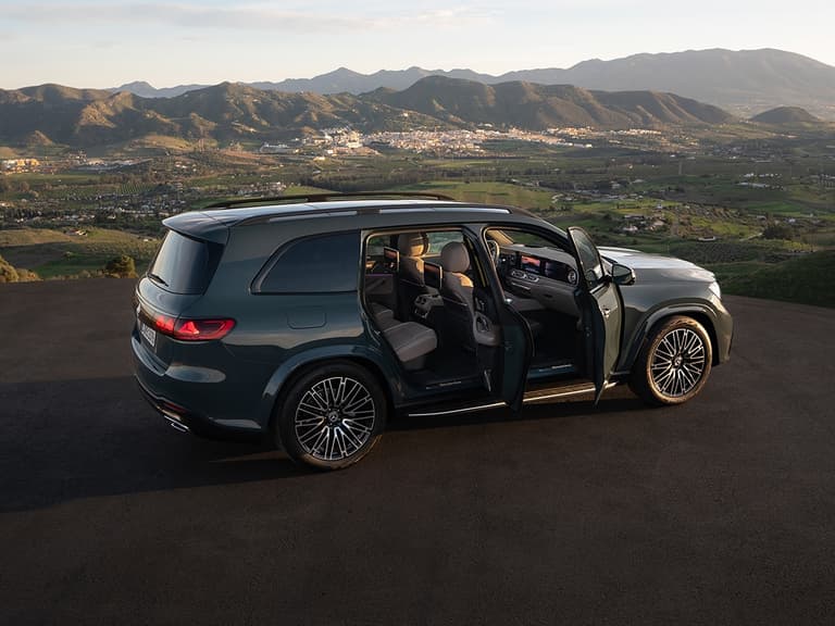 2026 mercedes benz gls interior