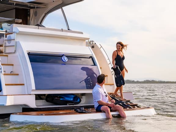 Riviera 5600 sport yacht platinum edition 5