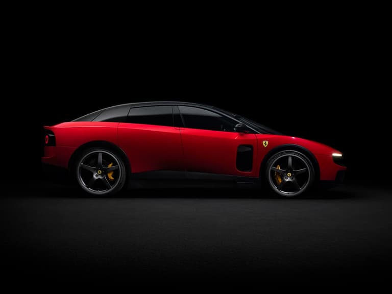 Ferrari luce interior side on