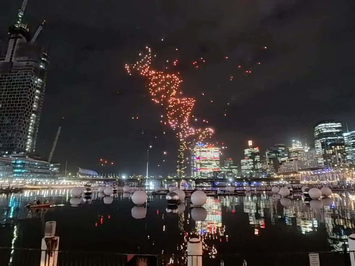 Vivid sydney drone show malfunction 1