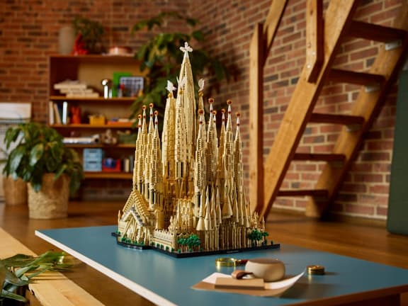 Lego architecture sagrada família 16