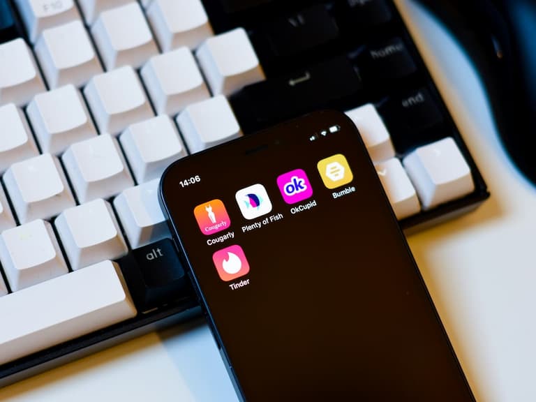Dating app burnout unsplash