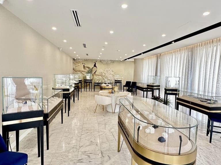 Save up to 40% on Handcrafted Engagement & Wedding Rings