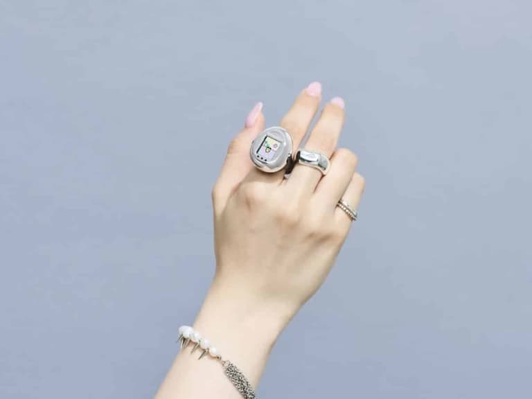 Tamagotchi ring 3