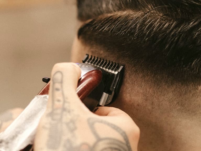 Pexels maksgelatin low maintenance haircut