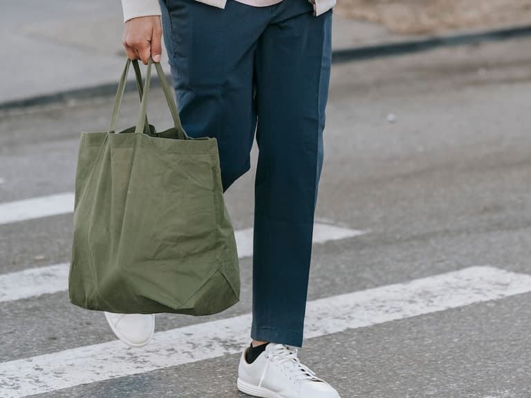 Pexels mens tote